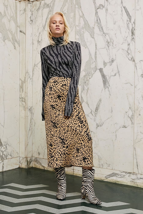 CLAIRE SKIRT BEIGE CRAZE 2