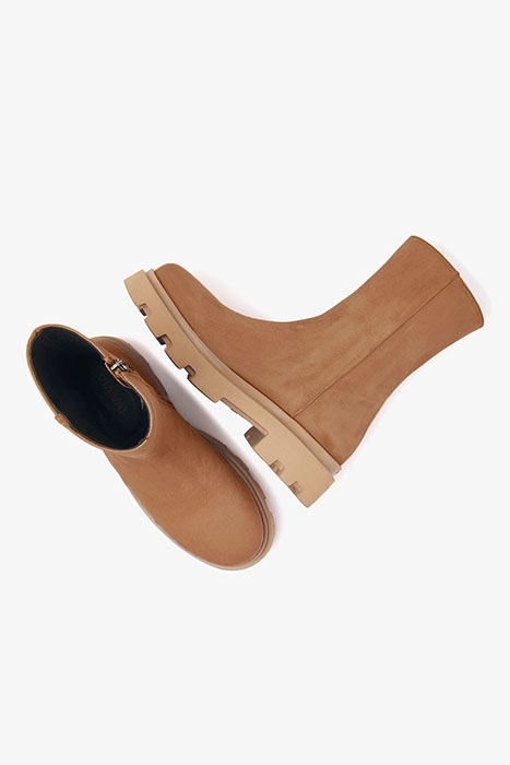 LIVIA BROOKE COGNAC 3