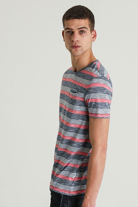 UNIVERSAL WIDE RED 3