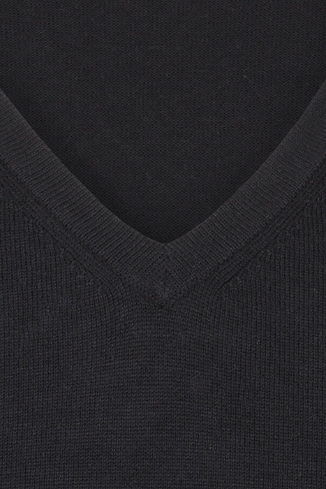MCG CLASSIC VNK SWEATER BLACK 3