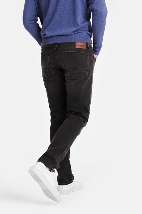 REGULAR FIT JEANS IN DARK GREY WASH DENIM DARK GREY WASH 2